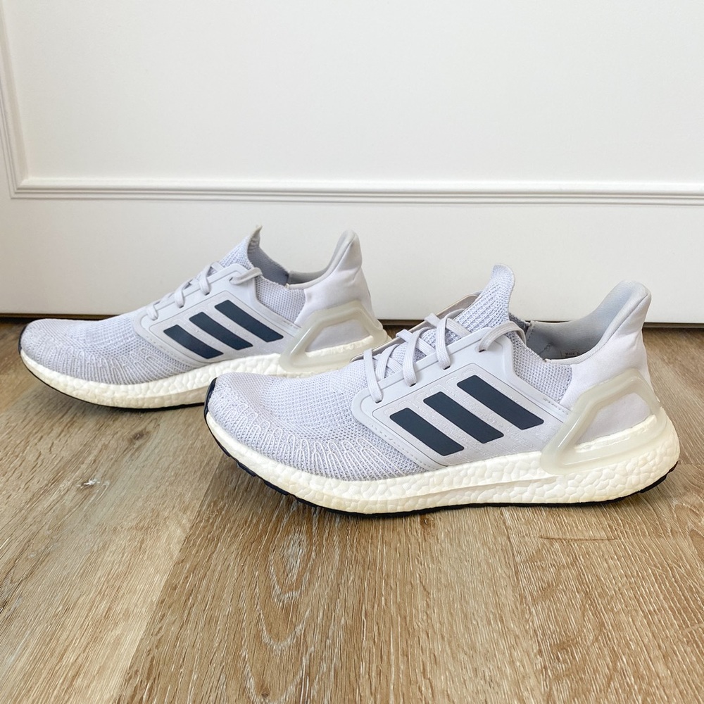 Women’s Size 10.5 (Men’s 9) White Adidas Ultrboost 20
